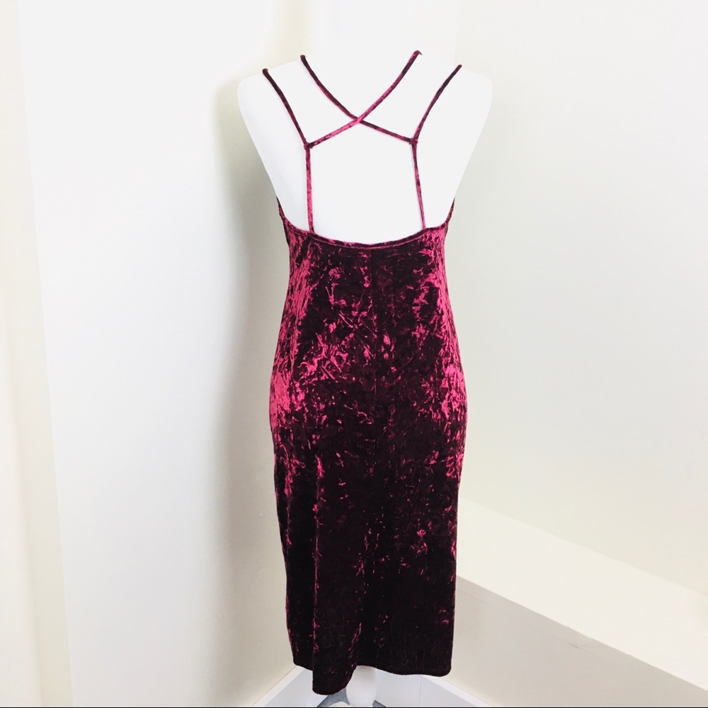 🛒F 21 Crushed Velvet Candy Apple Red Strappy Dres - Picture 2 of 3
